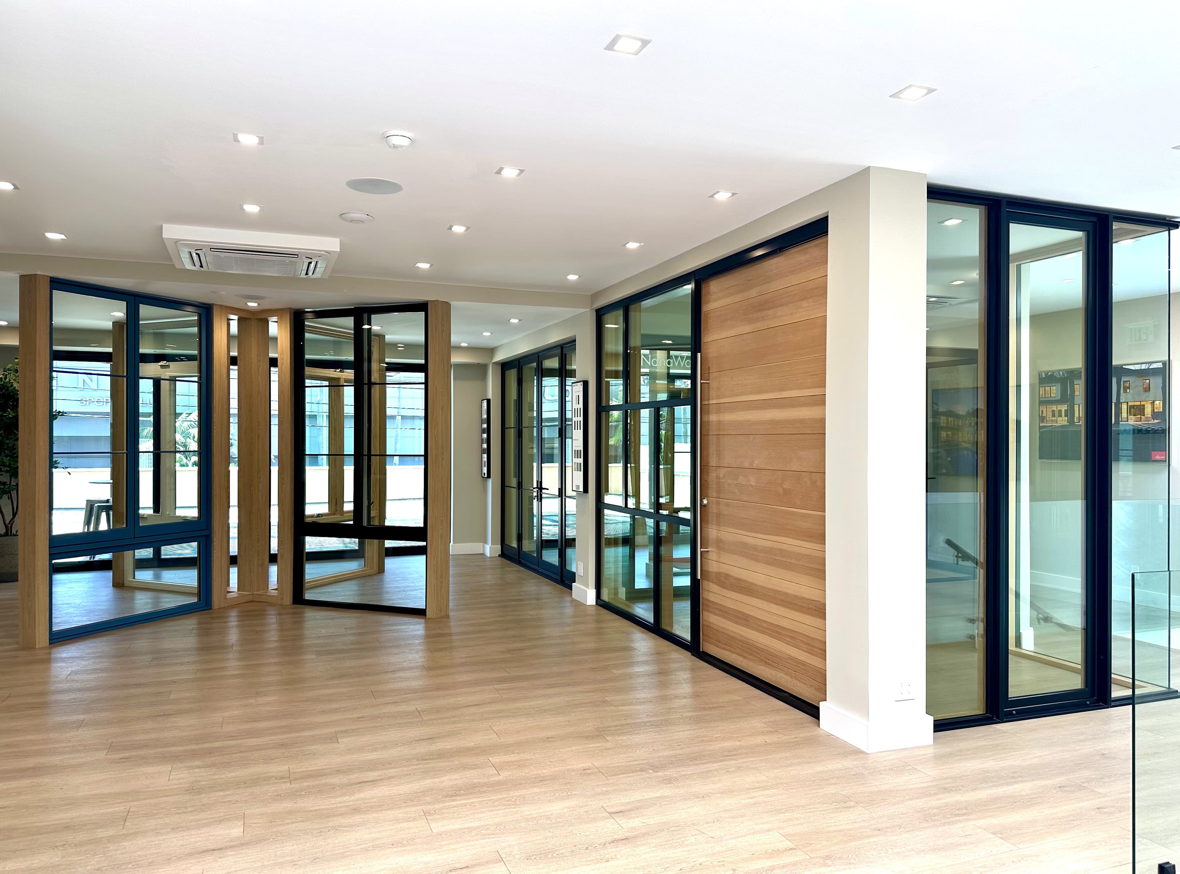 HDR Windows showroom in Los Angeles